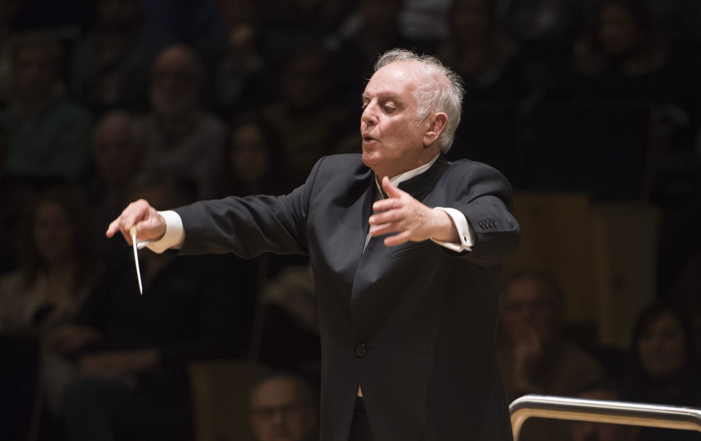 Barenboim conducts the Brahms Symphonies 3 & 4 | mezzo.tv