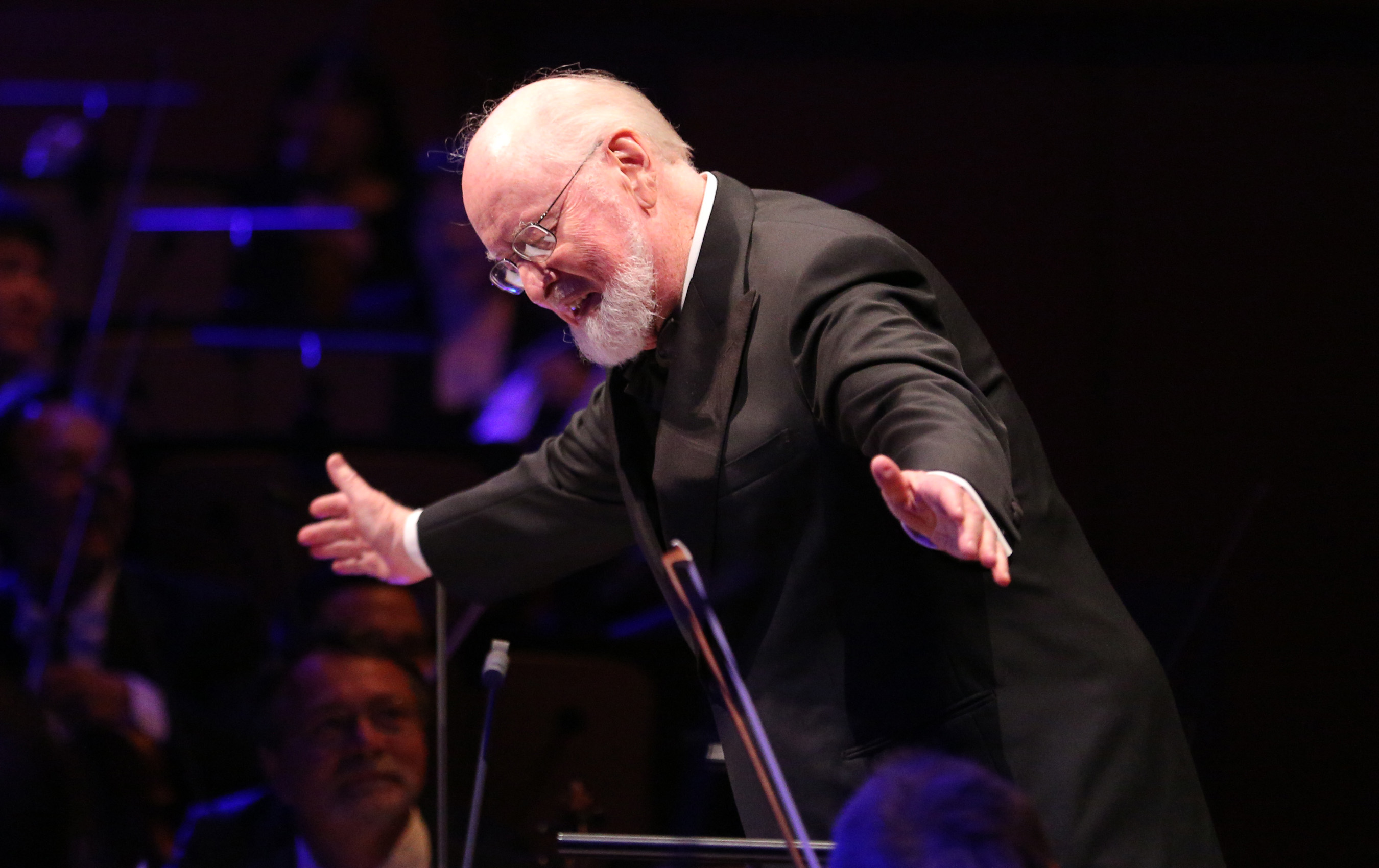gustavo-dudamel-and-los-angeles-philharmonic-john-williams-celebration